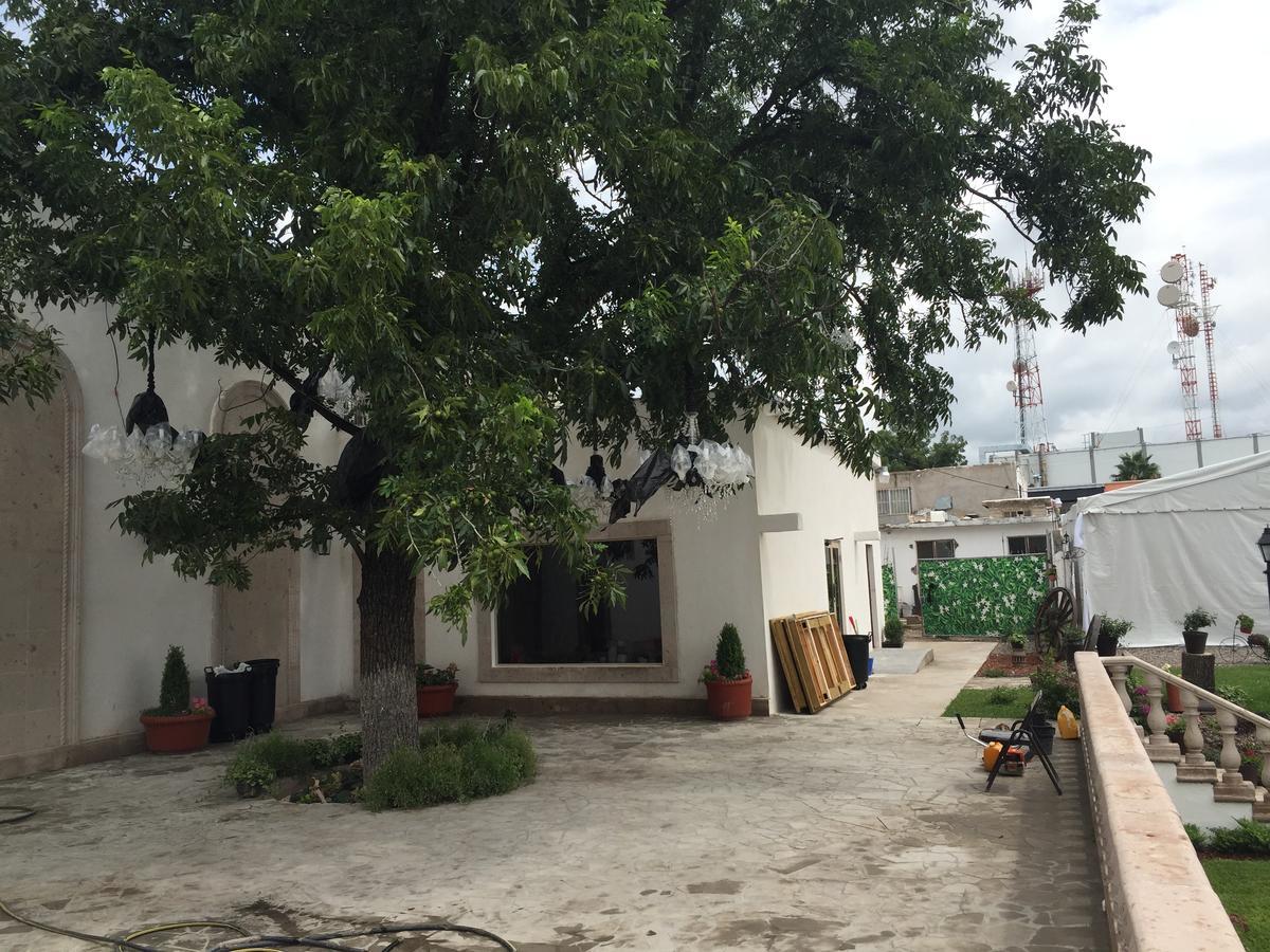 Los Nogales Inn Camargo Buitenkant foto
