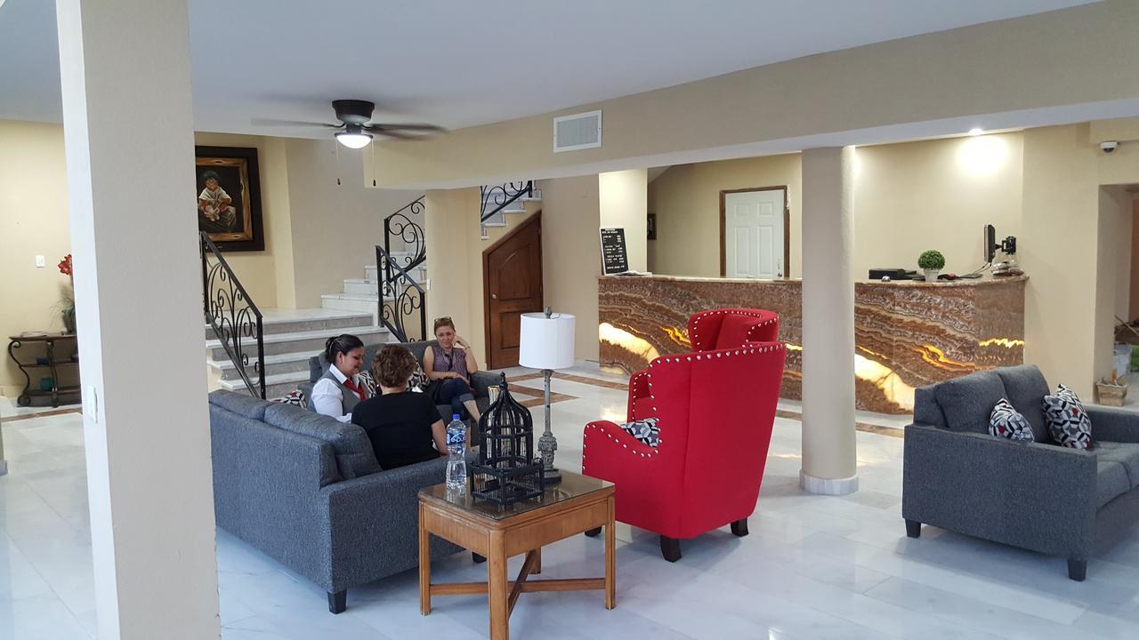 Los Nogales Inn Camargo Buitenkant foto